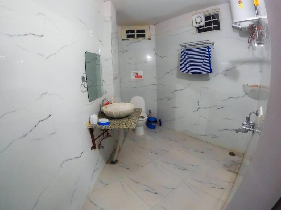 Blue Door Villa By Homeyhuts Rajpur Екстер'єр фото