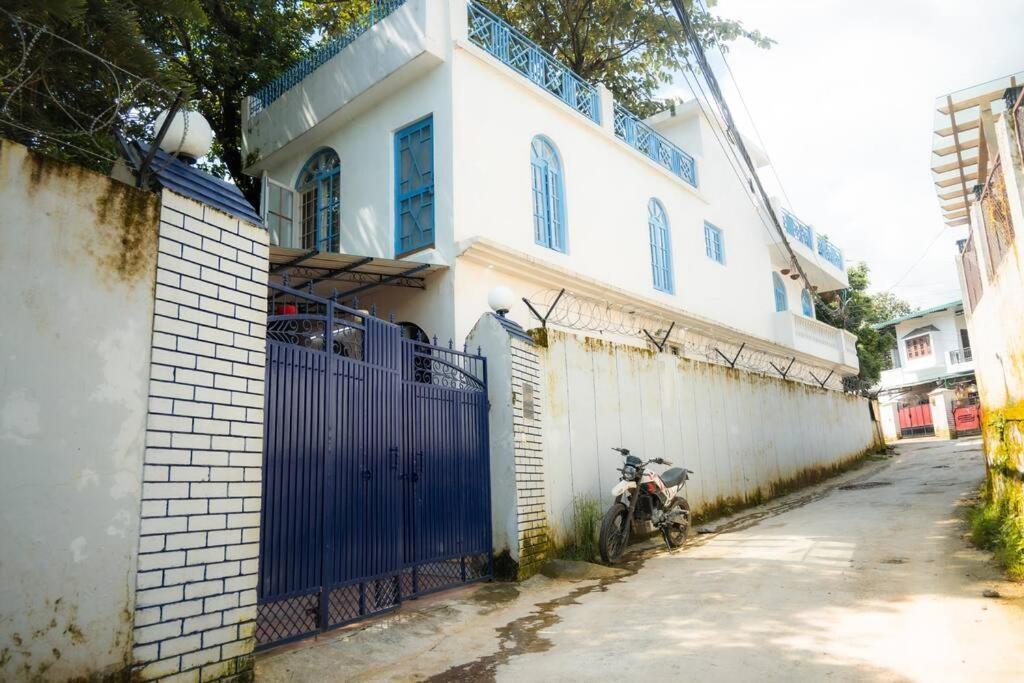 Blue Door Villa By Homeyhuts Rajpur Екстер'єр фото