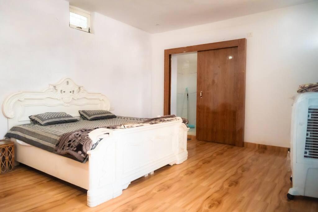Blue Door Villa By Homeyhuts Rajpur Екстер'єр фото